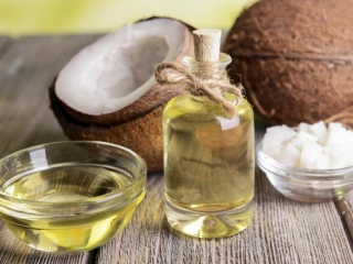 Mỗi ngày cho chồng ăn 2 thìa dầu dừa, sau 1 năm Tiến sĩ Mỹ ngỡ ngàng vì điều kỳ diệu